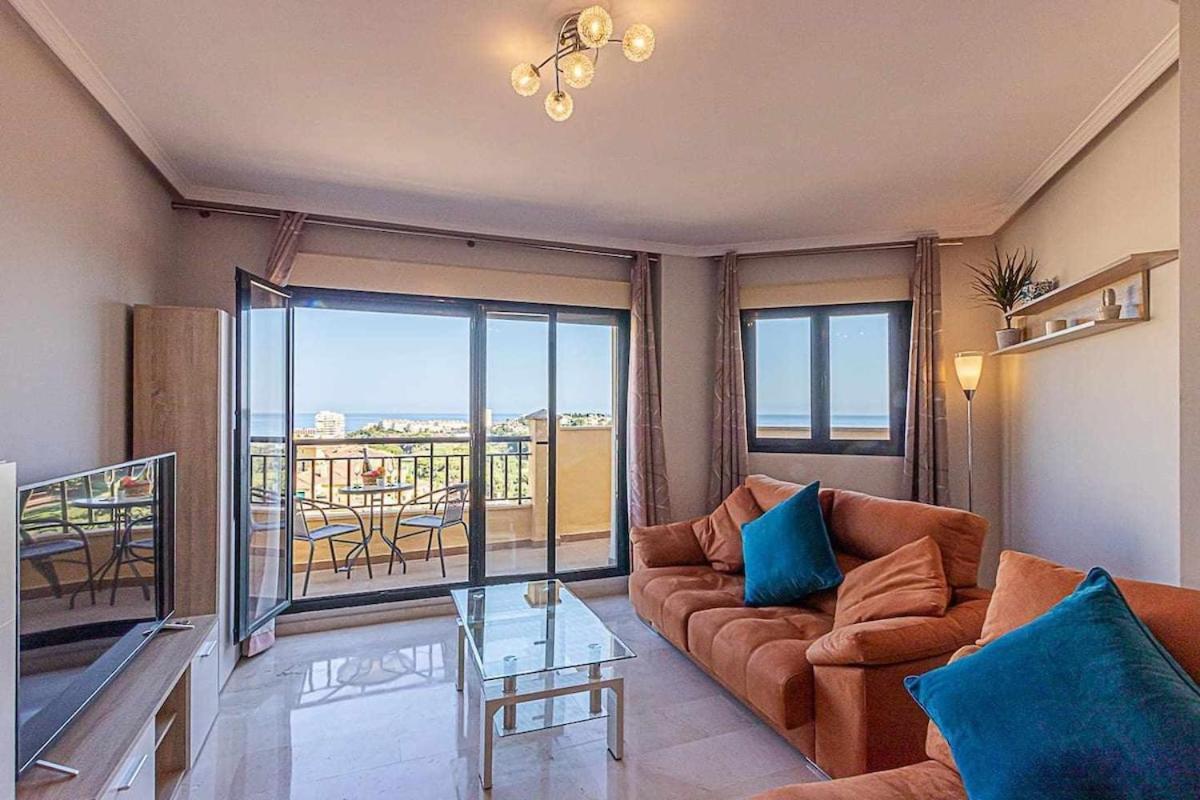 797 Holiday Rentals - Moderno Piso Para 5 Con Hermosas Vistas ベナルマデナ エクステリア 写真