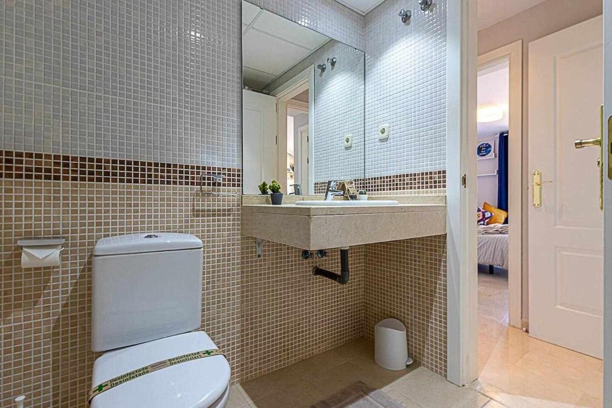 797 Holiday Rentals - Moderno Piso Para 5 Con Hermosas Vistas ベナルマデナ エクステリア 写真